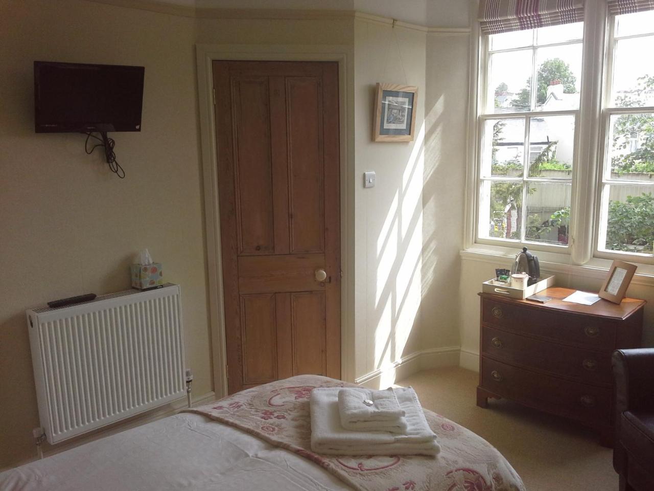 The Old Vicarage B & Bバーンスタプル エクステリア 写真